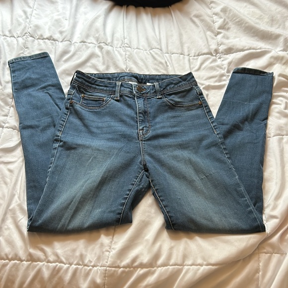 Time and Tru Women’s Blue High Rise Skinny Jeans Size 8 - Picture 4 of 8